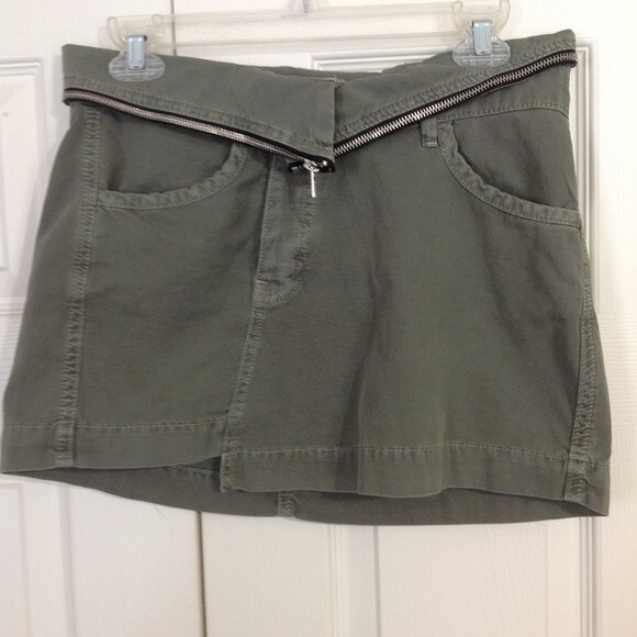 BDG Urban Outfitters Small Green Moss Mini Skirt Zipper Trim Stepped Hem NWT - Picture 5 of 13